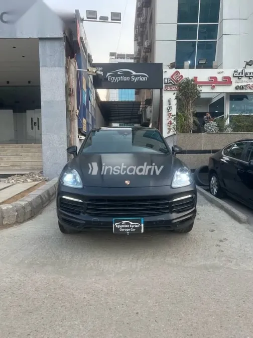 Porsche Cayenne 2022 Black Used for Sale - 1