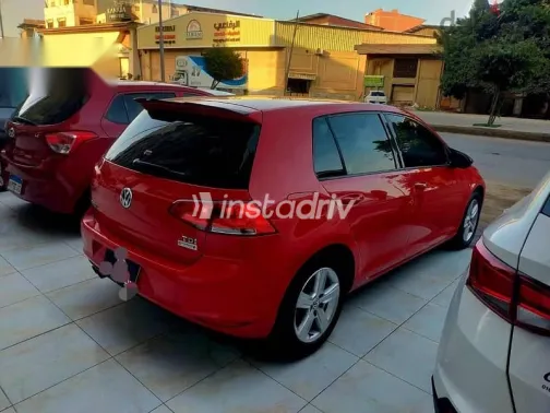 فولكس فاغن جولف 2016 أحمر مستعملة للبيع - 8