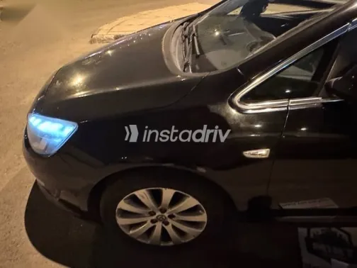 اوبل أسترا 2017 أسود مستعملة للبيع - 3