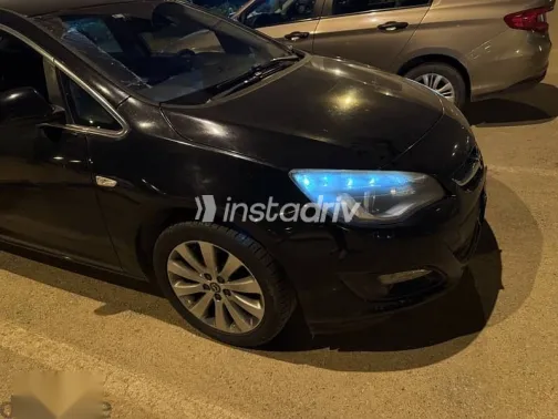 اوبل أسترا 2017 أسود مستعملة للبيع - 4