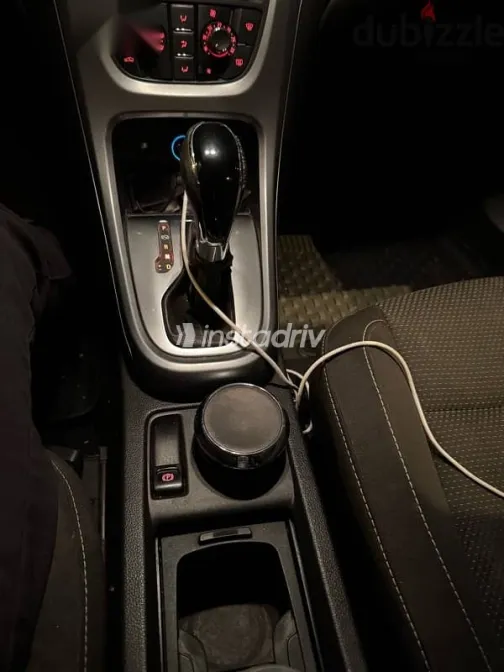 اوبل أسترا 2017 أسود مستعملة للبيع - 9