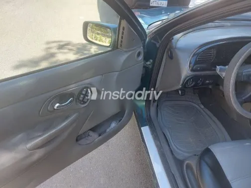 فورد مونديو 2000 أخضر مستعملة للبيع - 6