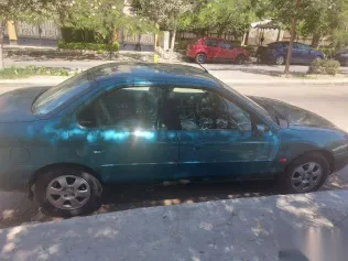 فورد مونديو 2000 أخضر مستعملة للبيع