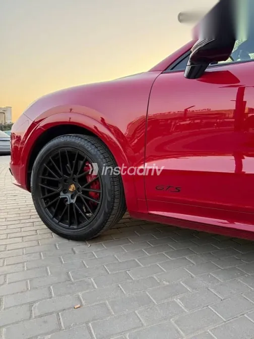 Porsche Cayenne 2022 Red Used for Sale - 1