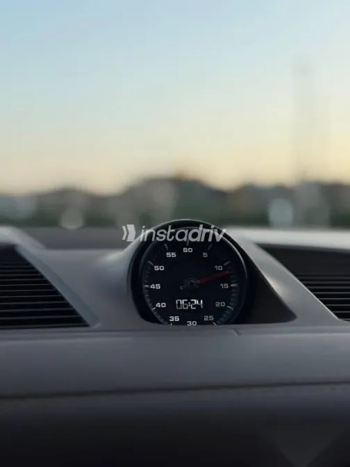 Porsche Cayenne 2022 Red Used for Sale - 5