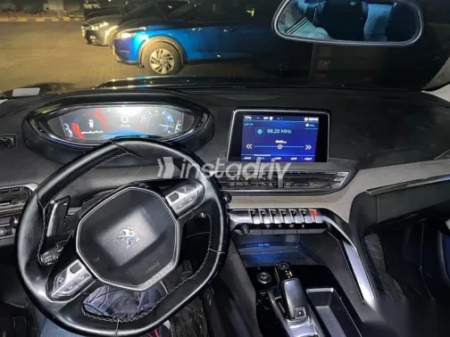 بيجو 3008 2019 أسود مستعملة للبيع - 3