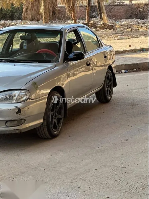 Kia Sephia 2002 Silver Used for Sale - 4