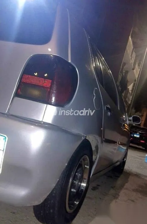 فولكس فاغن بولو 1999 فضي مستعملة للبيع - 1