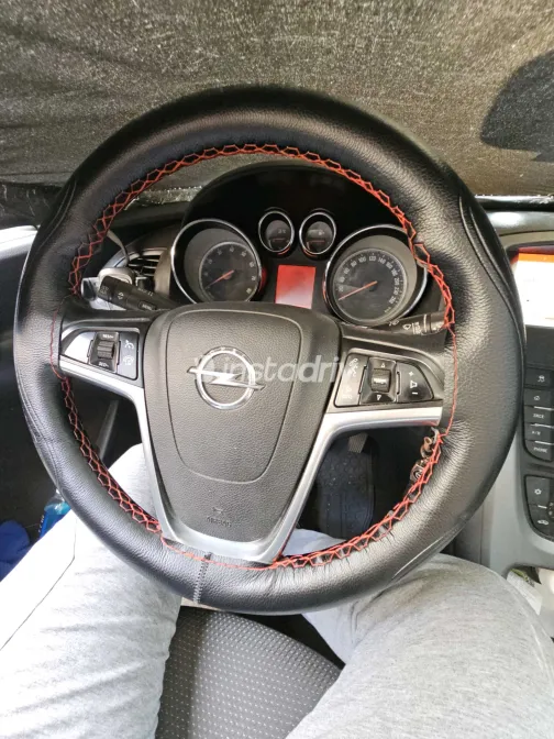 اوبل أسترا 2016 أبيض مستعملة للبيع - 3