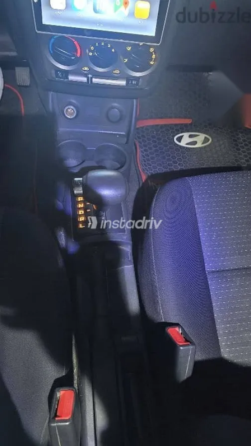 هيونداي جيتز 2011 فضي مستعملة للبيع - 2