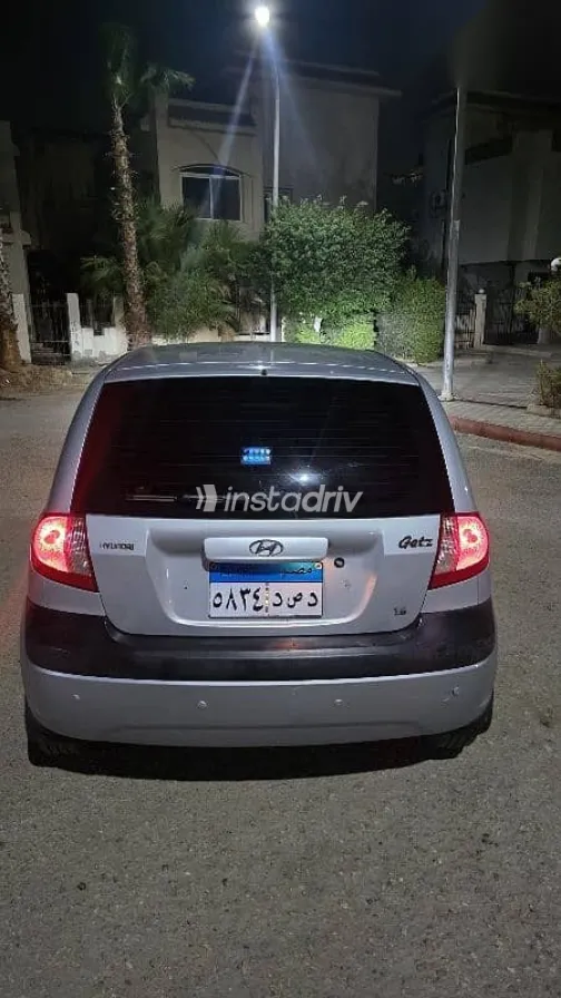هيونداي جيتز 2011 فضي مستعملة للبيع - 3