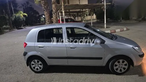 هيونداي جيتز 2011 فضي مستعملة للبيع - 5