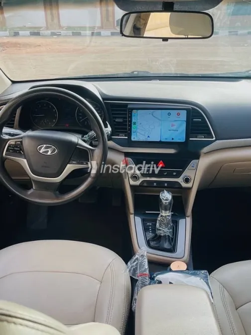 هيونداي إلنترا 2016 أبيض مستعملة للبيع - 4