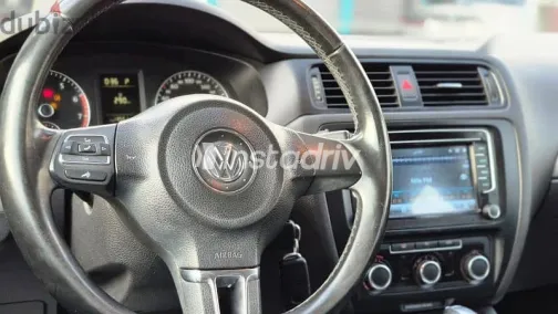 فولكس فاغن جيتا 2012 أزرق غامق مستعملة للبيع - 6