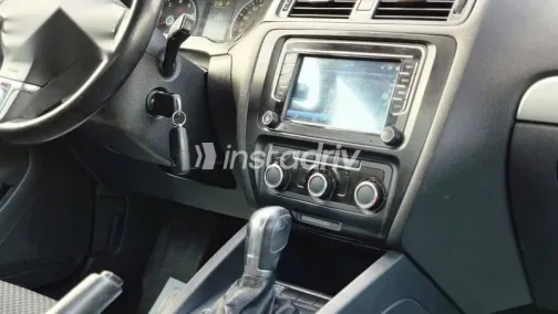 فولكس فاغن جيتا 2012 أزرق غامق مستعملة للبيع - 7