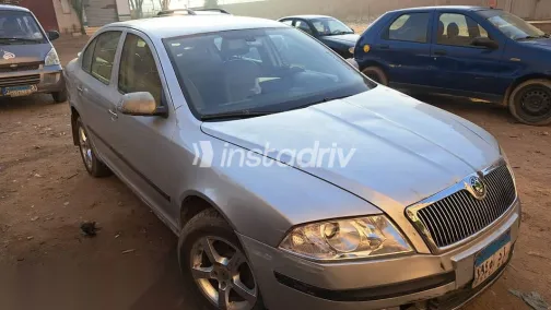 سكودا اوكتافيا 2008 فضي مستعملة للبيع - 2