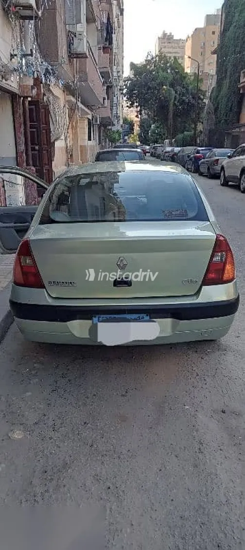 رينو كليو 2004 أخضر مستعملة للبيع - 2