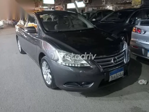 نيسان سنترا 2018 ذهبي مستعملة للبيع - 2