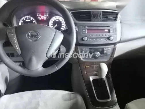 نيسان سنترا 2018 ذهبي مستعملة للبيع - 5