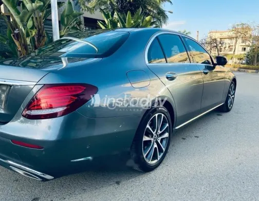مرسيدس E 180 2019 رمادي مستعملة للبيع - 4