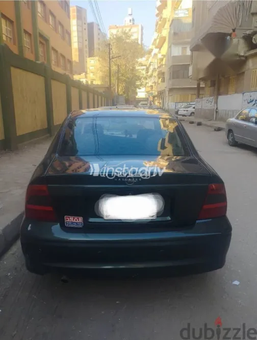 اوبل فيكترا 2000 أخضر مستعملة للبيع - 1