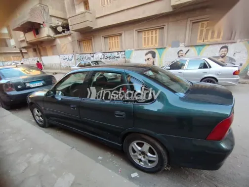 اوبل فيكترا 2000 أخضر مستعملة للبيع - 3