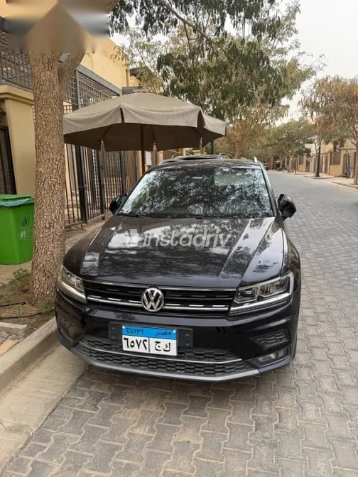 فولكس فاغن تيجون 2020 أسود مستعملة للبيع - 1