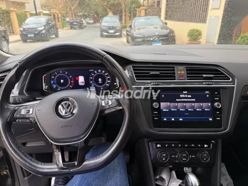 فولكس فاغن تيجون 2020 أسود مستعملة للبيع - 3