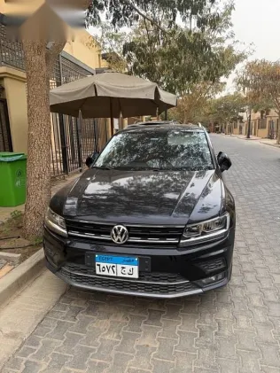 فولكس فاغن تيجون 2020 أسود مستعملة للبيع