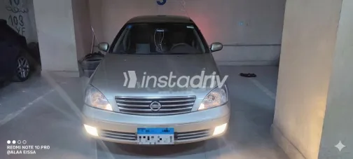 Nissan Sunny 2015 Gold Used for Sale - 3