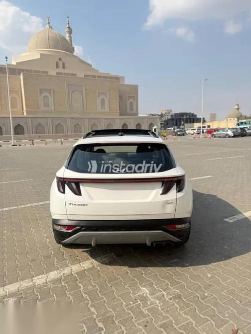 هيونداي توسان 2023 أبيض مستعملة للبيع - 3