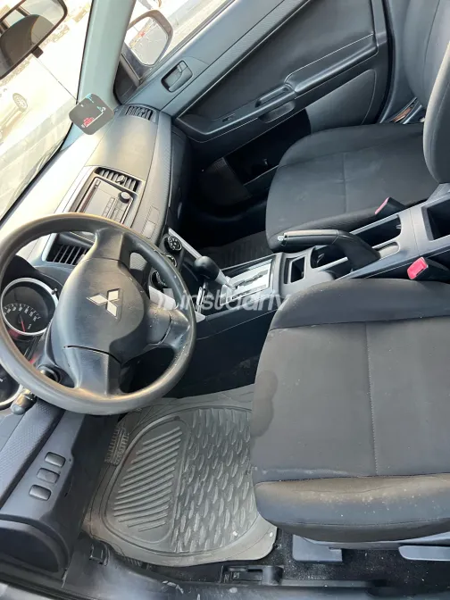 Mitsubishi Lancer 2017 White Used for Sale - 2