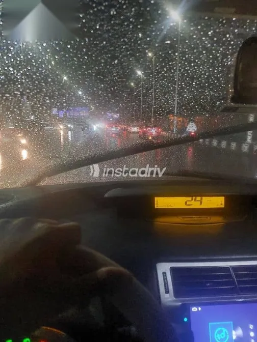 سيتروين C4 2005 أحمر مستعملة للبيع - 2