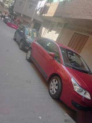 سيتروين C4 2005 أحمر مستعملة للبيع