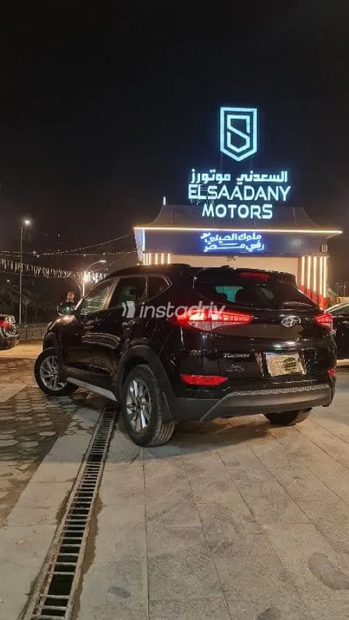 Hyundai Tucson 2018 Black Used for Sale - 7