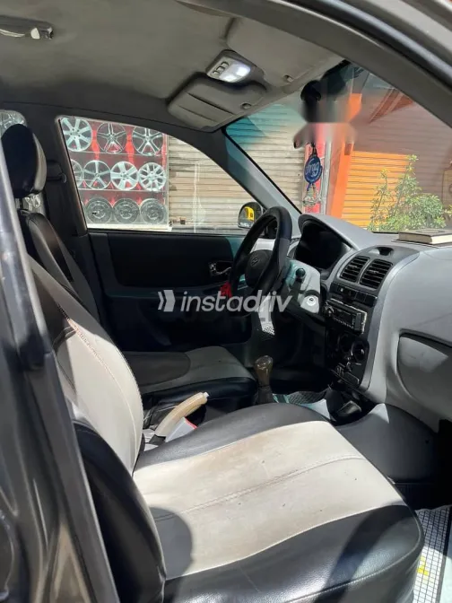 هيونداي فيرنا 2007 رمادي مستعملة للبيع - 3