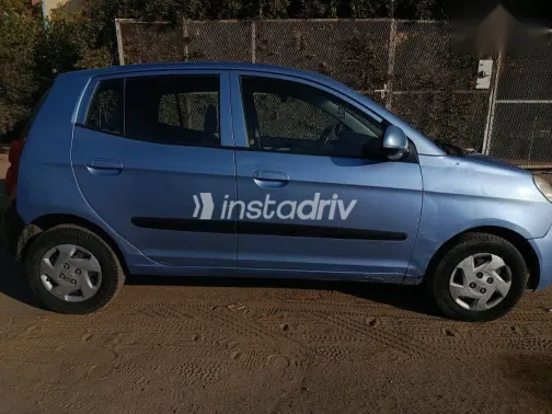 كيا بيكانتو 2010 أزرق غامق مستعملة للبيع - 3