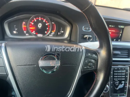 Volvo S60 2018 White Used for Sale - 2