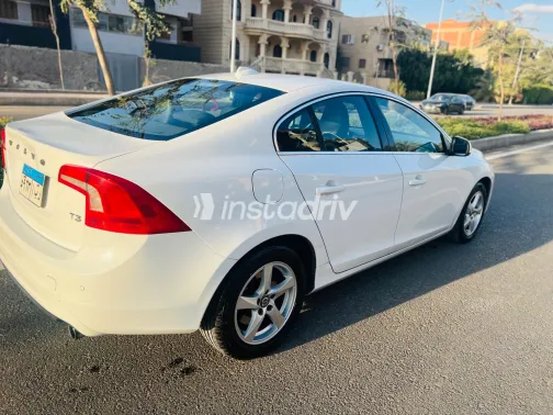 Volvo S60 2018 White Used for Sale - 8