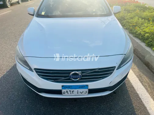 Volvo S60 2018 White Used for Sale - 9