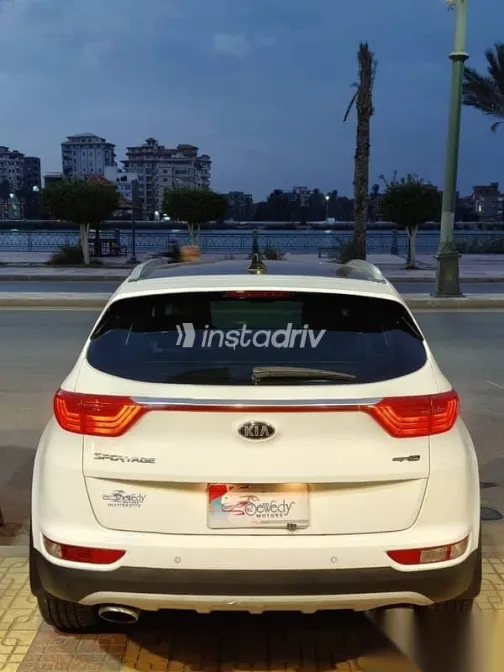 Kia Sportage 2019 White Used for Sale - 4