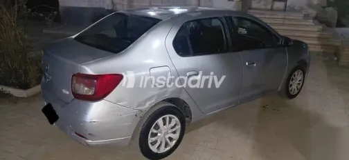 رينو لوجان 2016 فضي مستعملة للبيع - 4