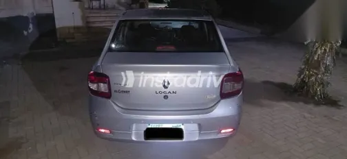 رينو لوجان 2016 فضي مستعملة للبيع - 5