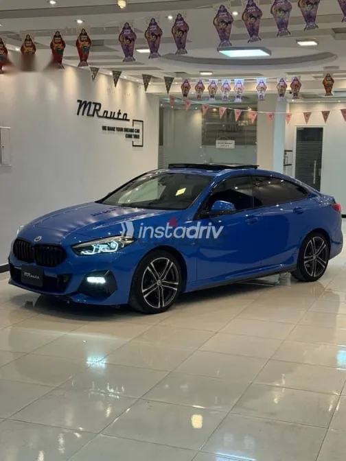 بي ام دبليو 218 2022 أزرق غامق مستعملة للبيع - 1