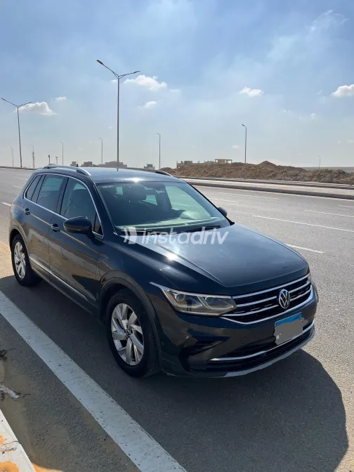 فولكس فاغن تيجون 2021 أبيض مستعملة للبيع - 2