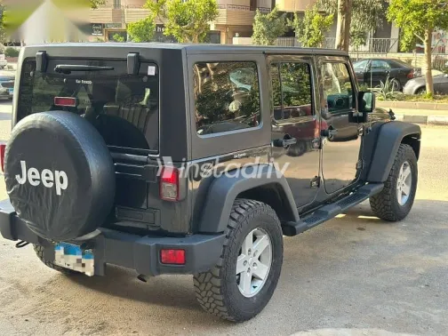 جيب رانجلر 2015 أسود مستعملة للبيع - 3