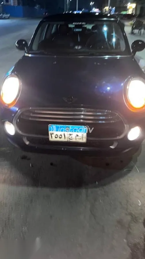 مينى كوبر 2016 أزرق غامق مستعملة للبيع - 4