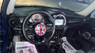 مينى كوبر 2016 أزرق غامق مستعملة للبيع