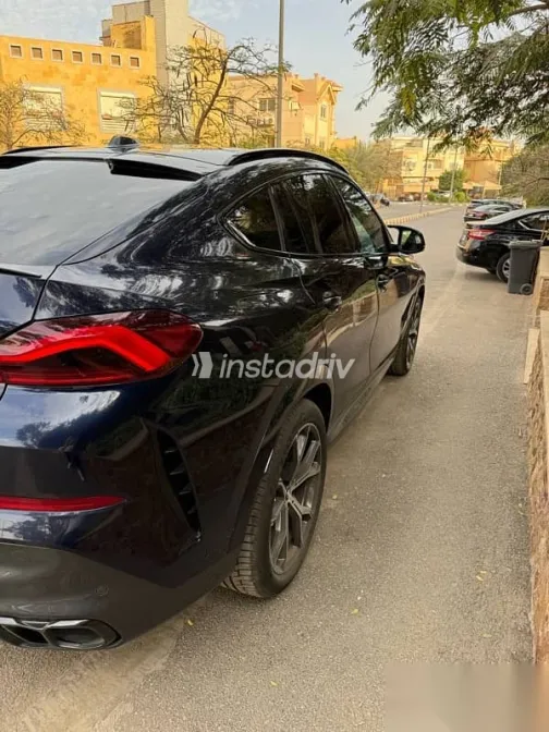 بي ام دبليو X6 2025 أزرق غامق مستعملة للبيع - 6