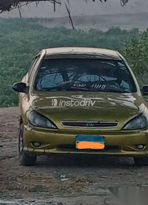 Kia Rio 2001 Gold Used for Sale - 1